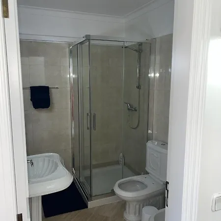 펜션 Relaxing 2 Bedroom House 5 Minutes Away From Vilamoura Marina 쿼테이라