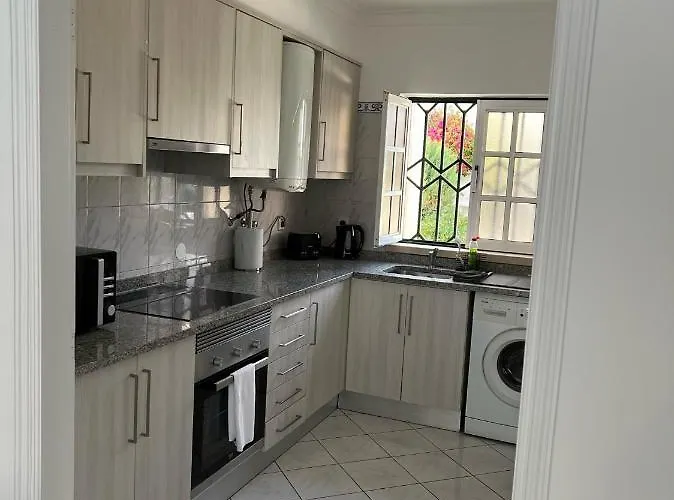 Nyaraló Relaxing 2 Bedroom House 5 Minutes Away From Vilamoura Marina *