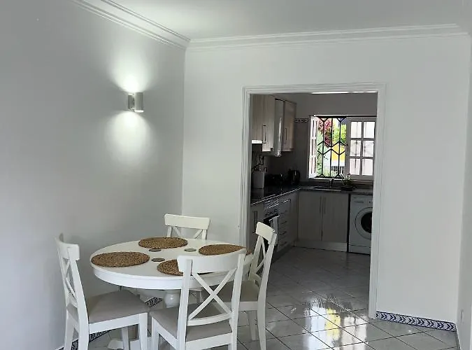Nyaraló Relaxing 2 Bedroom House 5 Minutes Away From Vilamoura Marina *