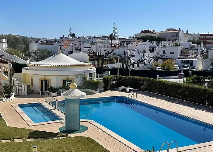 Nyaraló Relaxing 2 Bedroom House 5 Minutes Away From Vilamoura Marina *