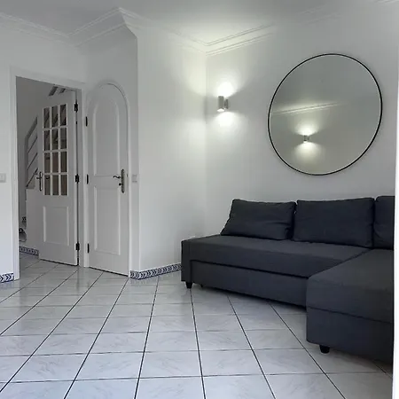 Relaxing 2 Bedroom House 5 Minutes Away From Vilamoura Marina