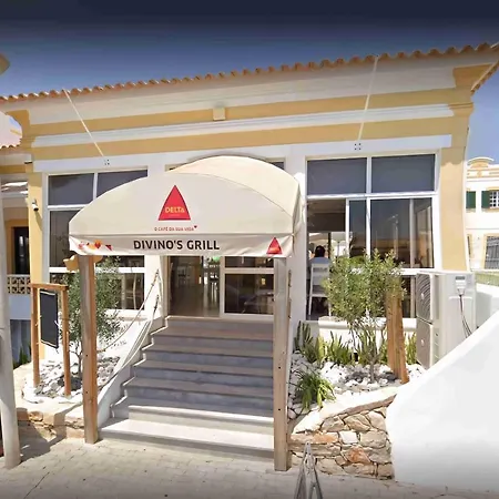 Relaxing 2 Bedroom House 5 Minutes Away From Vilamoura Marina