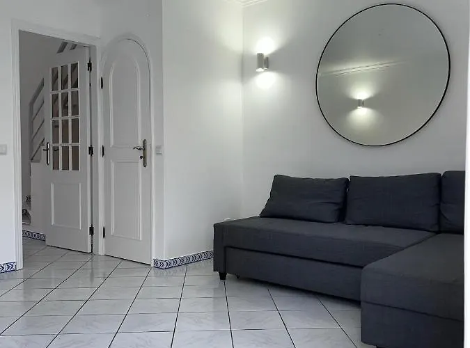 Relaxing 2 Bedroom House 5 Minutes Away From Vilamoura Marina