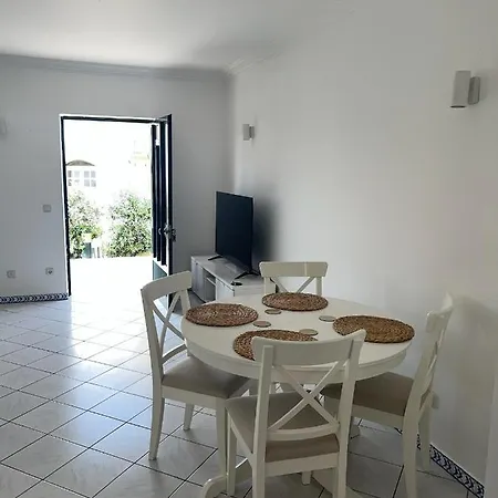 Relaxing 2 Bedroom House 5 Minutes Away From Vilamoura Marina Holiday home