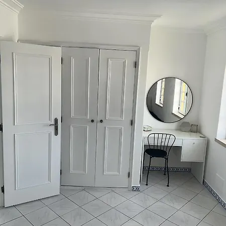 Relaxing 2 Bedroom House 5 Minutes Away From Vilamoura Marina Ferienhaus